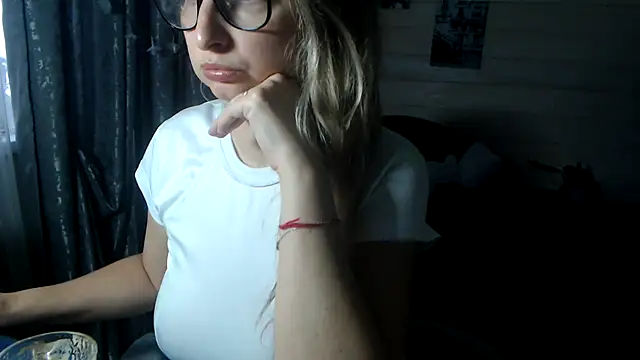 RubiLakros online show from 3, 11, 2025