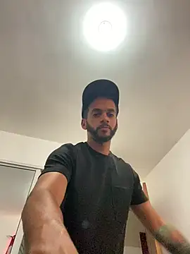 Moodxxx00 online show from 28, 2, 2025