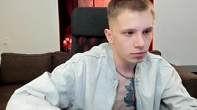 Snapshot of arlekincrop chatting on 20, 3, 2025 arlekincrop online show from 20, 3, 2025