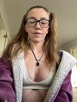 Heidi Harper online show from 2, 1, 2025