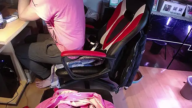 Snapshot of LackAddicted chatting on 8, 1, 2025 LackAddicted online show from 8, 1, 2025