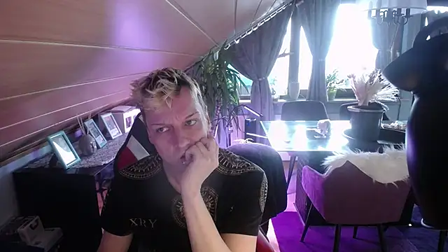 Snapshot of LackAddicted chatting on 3, 2, 2025 LackAddicted online show from 3, 2, 2025