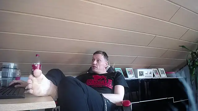 Snapshot of LackAddicted chatting on 8, 3, 2025 LackAddicted online show from 8, 3, 2025