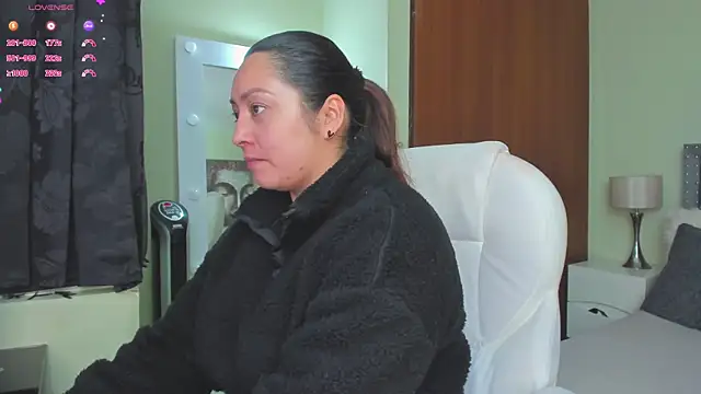 Snapshot of Kyllie_B chatting on 18, 2, 2025 Kyllie B online show from 18, 2, 2025