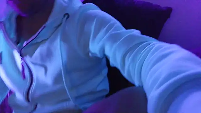 Snapshot of hardcap chatting on 8, 3, 2026 hardcap online show from 8, 3, 2026