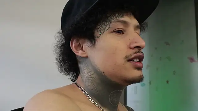 Snapshot of trieone chatting on 14, 12, 2025 trieone online show from 14, 12, 2025