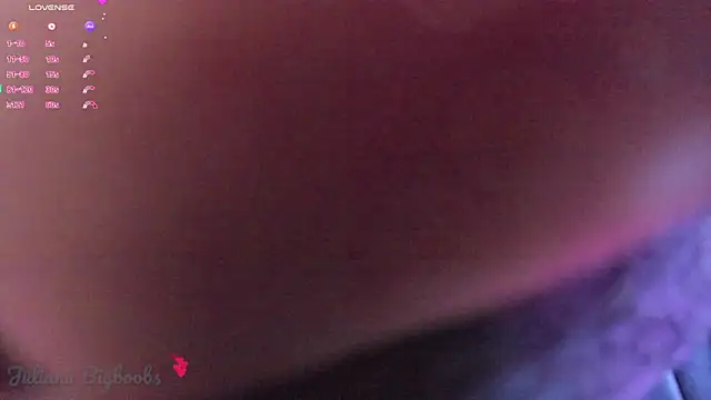Snapshot of Juliana_bigboobs chatting on 2, 11, 2025 Juliana bigboobs online show from 2, 11, 2025