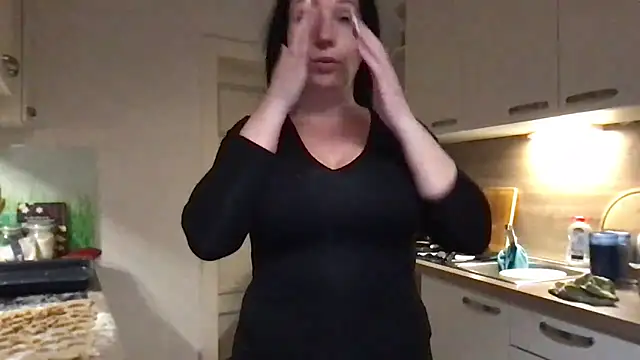 Viola Beck online show from 21, 12, 2025