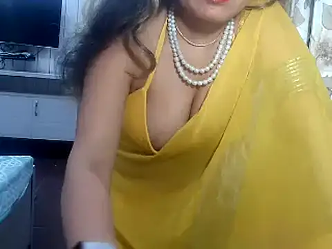 yourradhika online show from 6, 3, 2025