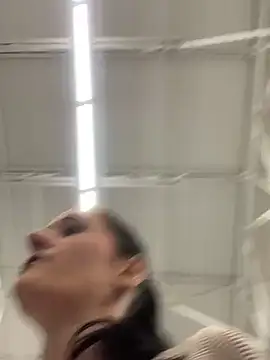 lolabunny9 online show from 11, 2, 2025