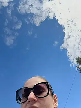 Snapshot of lolabunny9 chatting on 8, 2, 2026 lolabunny9 online show from 8, 2, 2026