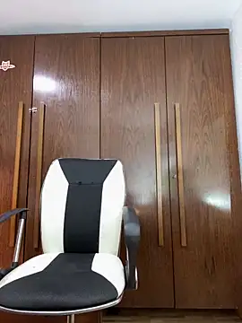 Snapshot of bunny_bicht chatting on 13, 10, 2025 bunny bicht online show from 13, 10, 2025