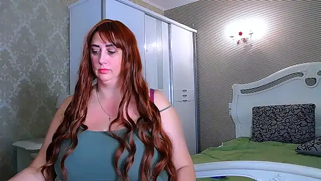 Evelyn Shy online show from 12, 12, 2024