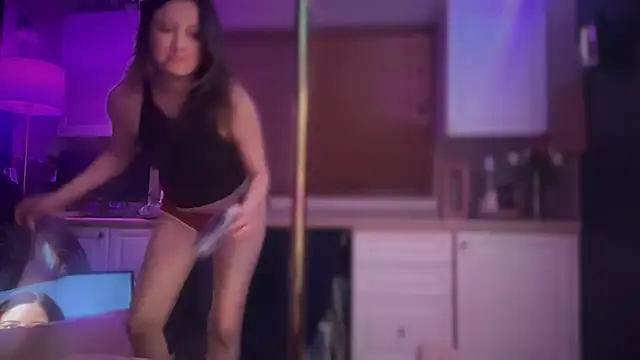 Snapshot of CrazyKittenMeow chatting on 24, 2, 2025 CrazyKittenMeow online show from 24, 2, 2025