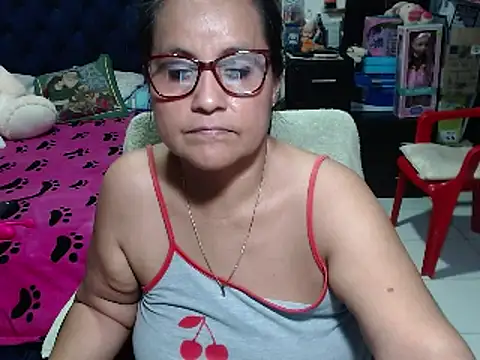 pervert mommy  online show from 18, 2, 2025