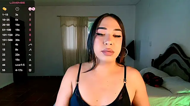 Snapshot of cristal_0381 chatting on 10, 10, 2025 cristal 0381 online show from 10, 10, 2025