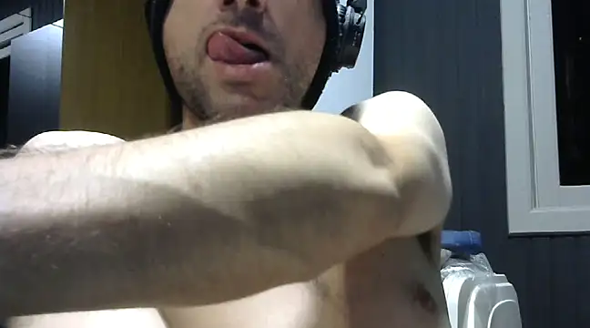 Snapshot of gauchors20 chatting on 15, 2, 2025 gauchors20 online show from 15, 2, 2025