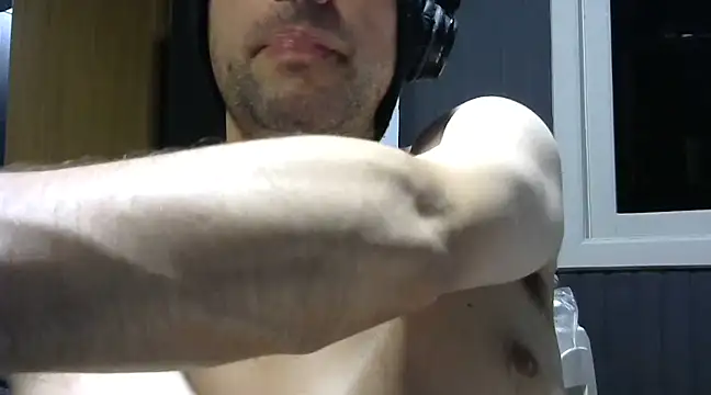 Snapshot of gauchors20 chatting on 12, 3, 2025 gauchors20 online show from 12, 3, 2025