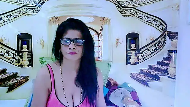 Snapshot of IndianAllure chatting on 28, 12, 2024 IndianAllure online show from 28, 12, 2024