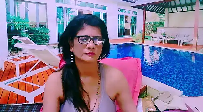 Snapshot of IndianAllure chatting on 30, 12, 2024 IndianAllure online show from 30, 12, 2024