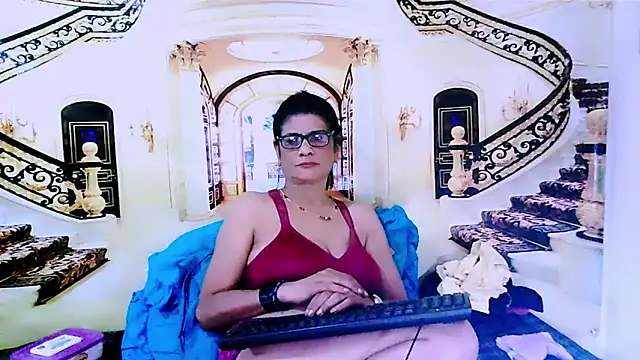 Snapshot of IndianAllure chatting on 2, 1, 2025 IndianAllure online show from 2, 1, 2025