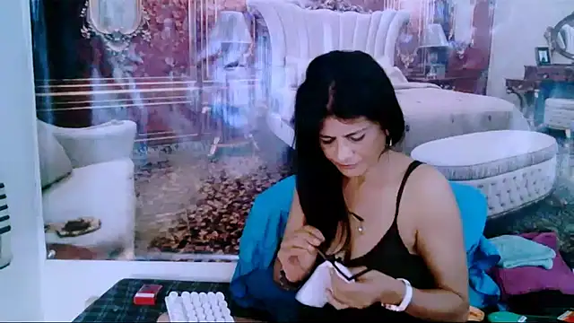 Snapshot of IndianAllure chatting on 8, 1, 2025 IndianAllure online show from 8, 1, 2025