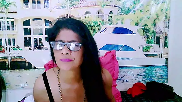 Snapshot of IndianAllure chatting on 16, 1, 2025 IndianAllure online show from 16, 1, 2025