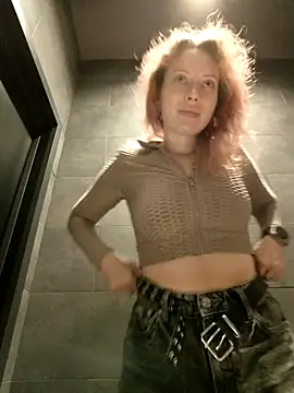 Frost foxy online show from 14, 10, 2025