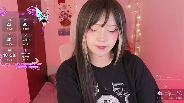 Snapshot of KuroChan420 chatting on 5, 11, 2025 KuroChan420 online show from 5, 11, 2025