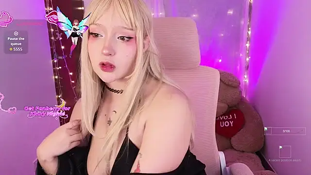 Snapshot of KuroChan420 chatting on 26, 11, 2025 KuroChan420 online show from 26, 11, 2025