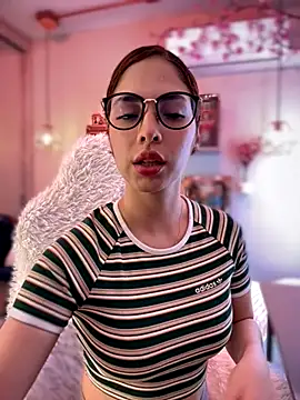 Zoe Bae online show from 9, 10, 2025