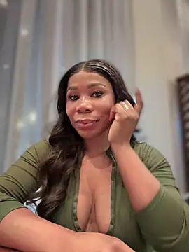 Snapshot of Belle___ chatting on 8, 2, 2025 Belle online show from 8, 2, 2025