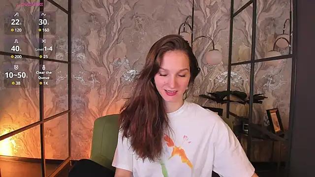 Snapshot of MirandaGlow chatting on 18, 3, 2025 MirandaGlow online show from 18, 3, 2025