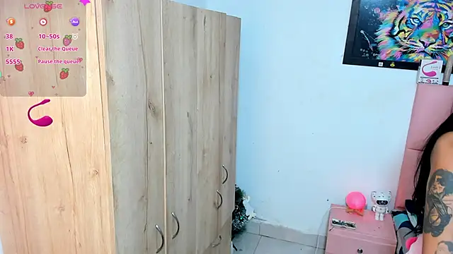 sofia gold  online show from 13, 12, 2024