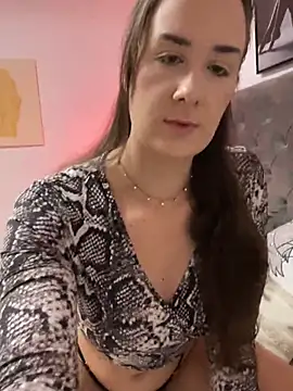 EllaMae online show from 19, 12, 2024