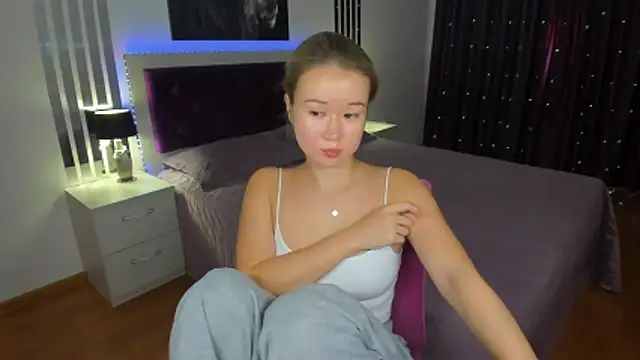 Snapshot of PollyOcean chatting on 25, 10, 2025 PollyOcean online show from 25, 10, 2025