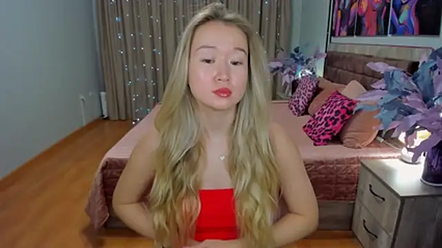 Snapshot of PollyOcean chatting on 14, 11, 2025 PollyOcean online show from 14, 11, 2025