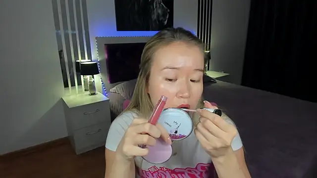 Snapshot of PollyOcean chatting on 30, 11, 2025 PollyOcean online show from 30, 11, 2025