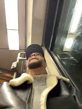 Lionayowe online show from 29, 3, 2026