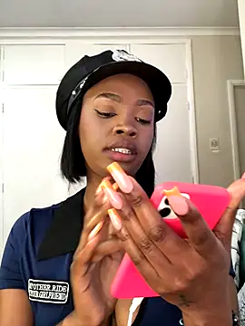 LuciousLips96 online show from 28, 10, 2025