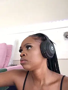 LuciousLips96 online show from 10, 11, 2025