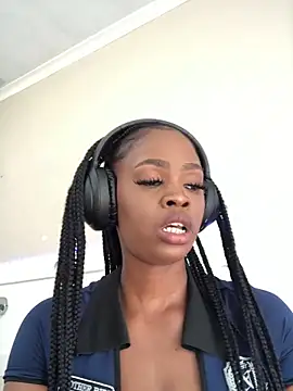 LuciousLips96 online show from 12, 11, 2025