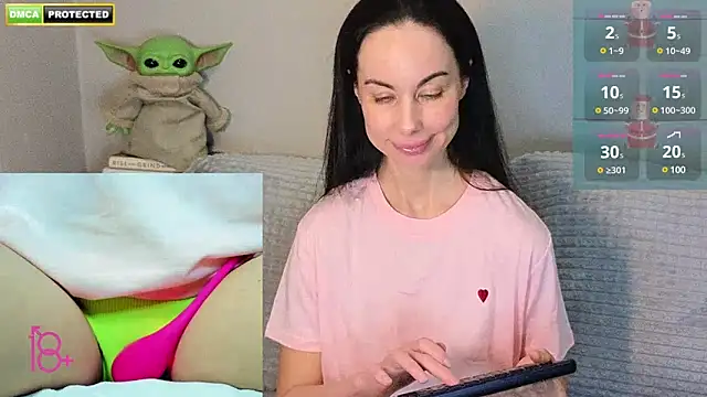 Snapshot of 3ight33nplus chatting on 1, 2, 2025 3ight33nplus online show from 1, 2, 2025