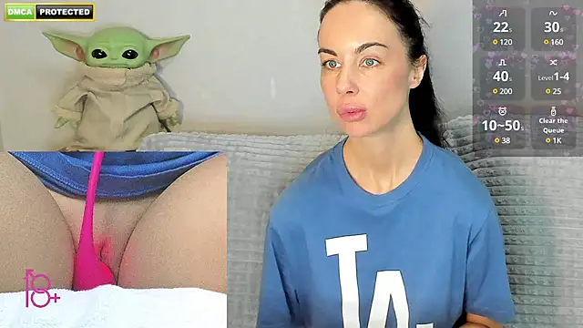 Snapshot of 3ight33nplus chatting on 17, 3, 2025 3ight33nplus online show from 17, 3, 2025