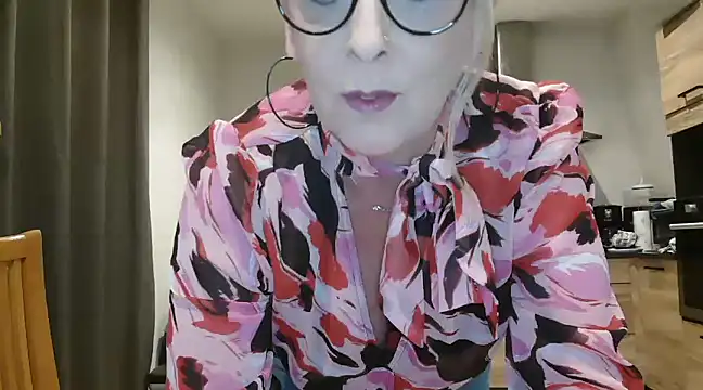 Snapshot of lilie69 chatting on 28, 1, 2025 lilie69 online show from 28, 1, 2025