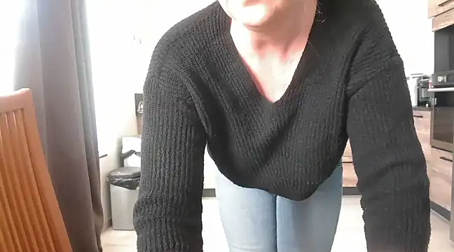 Snapshot of lilie69 chatting on 14, 2, 2025 lilie69 online show from 14, 2, 2025