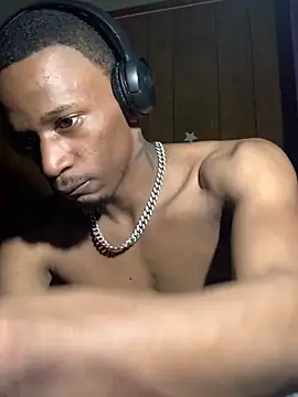 Snapshot of Tristris100 chatting on 11, 12, 2024 Tristris100 online show from 11, 12, 2024