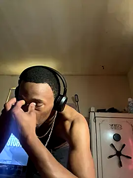 Snapshot of Tristris100 chatting on 30, 10, 2025 Tristris100 online show from 30, 10, 2025