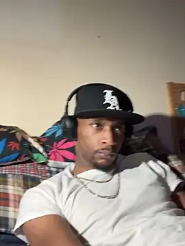 Snapshot of Tristris100 chatting on 13, 11, 2025 Tristris100 online show from 13, 11, 2025