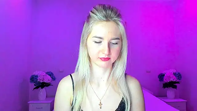 AnnaCarrera online show from 8, 12, 2024